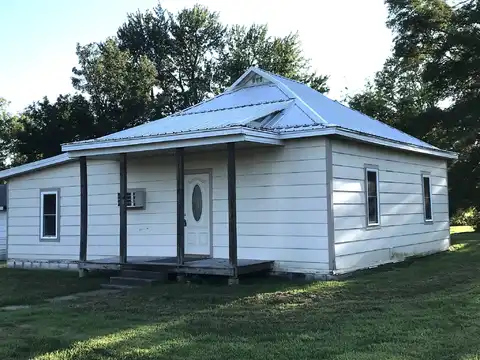 711 Jackson Street, Melcher Dallas, IA 50062