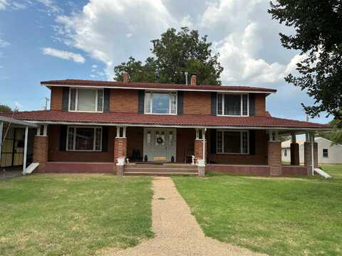 214 NW 1st Street, Laverne, OK 73848