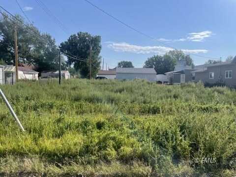 310 N 5th St, Miles City, MT 59301