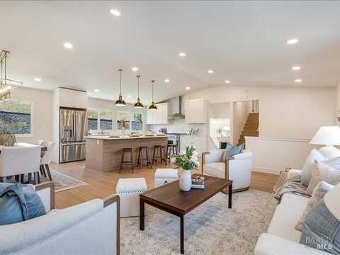 1010 Round Hill Circle, Napa, CA 94558