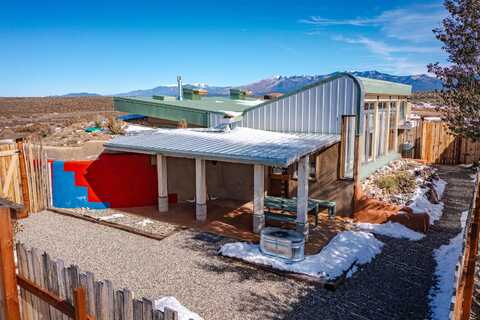 21 Gorge View Road, Tres Piedras, NM 87577