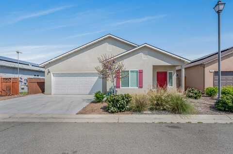 375 Amber Lane, Dinuba, CA 93618