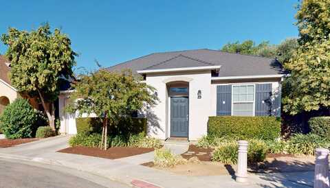 1709 Serento Lane N, Clovis, CA 93619