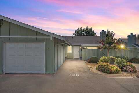 297 Bullard Avenue E, Fresno, CA 93710