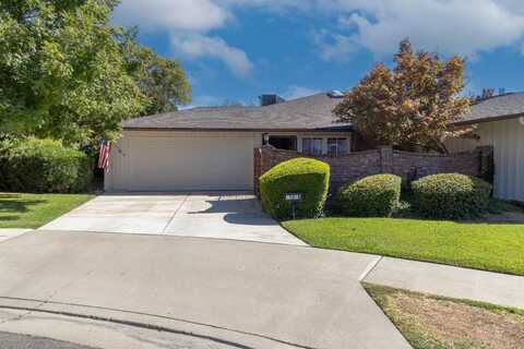 1709 Calimyrna Avenue W, Fresno, CA 93711