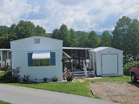 29 S. Front Street, Franklin, NC 28734