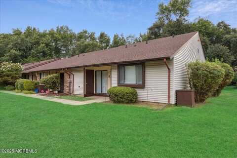 70 Overlook Way, Manalapan, NJ 07726
