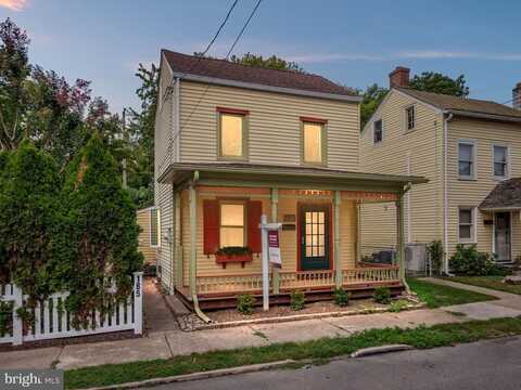 185 CENTRE STREET, MORRISVILLE, PA 19067