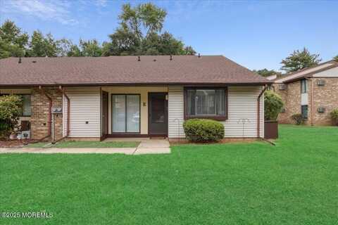 70 Overlook Way, Manalapan, NJ 07726