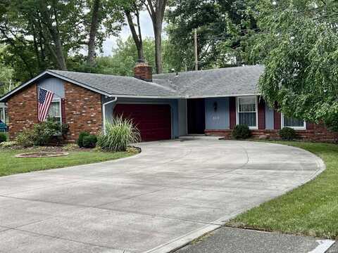 2219 Lakeland Lane, Fort Wayne, IN 46815