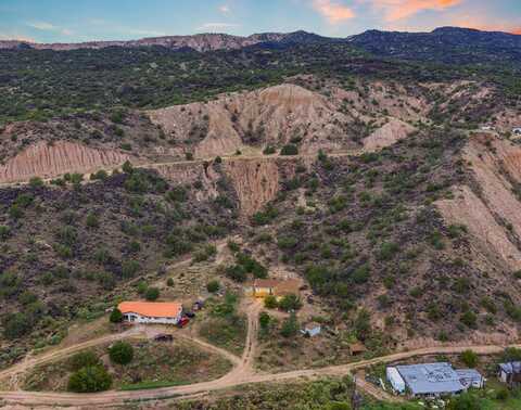 244 Private Drive unit: 1101, Embudo, NM 87531