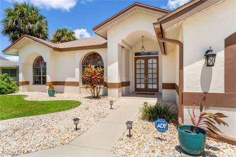 4222 Country Club Boulevard, Cape Coral, FL 33904