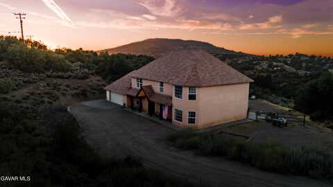 24261 Jacaranda Drive, Tehachapi, CA 93561