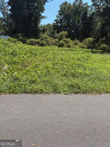 2643 Twin Oaks, Conyers, GA 30012