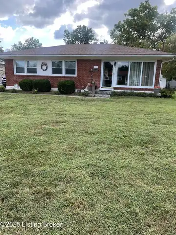 9901 WEST Ave, Louisville, KY 40272