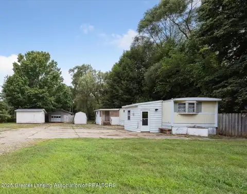 329 E Oak Street, Elsie, MI 48831