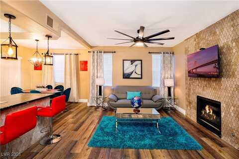 7713 Himalayas Avenue, Las Vegas, NV 89128