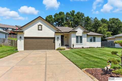 5114 Timberridge Drive, Papillion, NE 68133