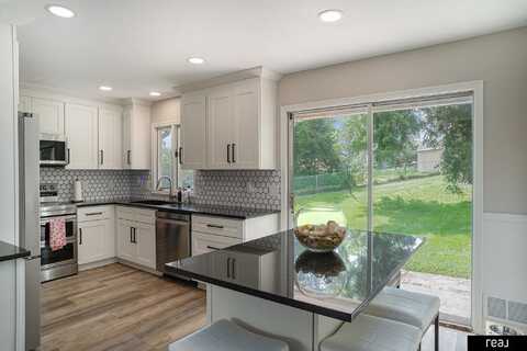 4004 N 92 Circle, Omaha, NE 68134