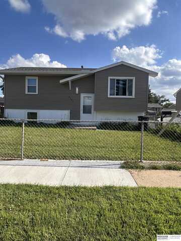 1201 Avenue P, Carter Lake, IA 51510