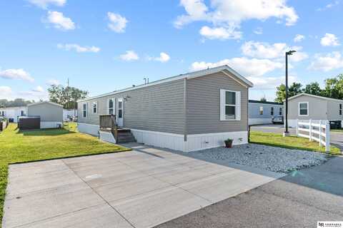 5702 N 16th Street, Omaha, NE 68110