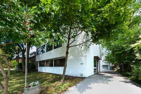 709 Ann Street, Birmingham, MI 48009