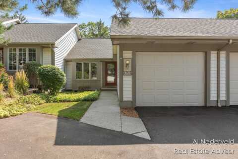 2702 Mulford Drive SE, Grand Rapids, MI 49546