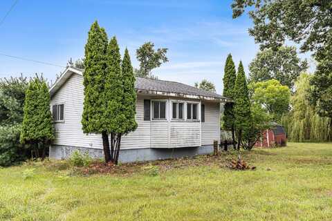 4009 W Long Lake Road, Orleans, MI 48865