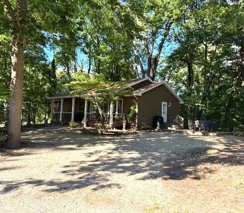6265 Elm Drive, Sawyer, MI 49125