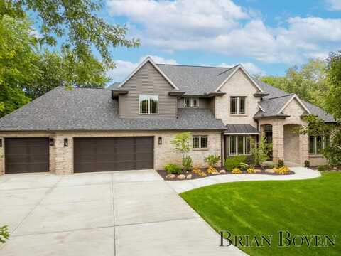 7711 Forest Court NE, Rockford, MI 49341