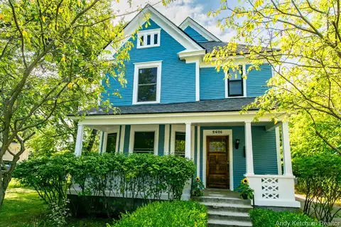2025 Francis Avenue SE, Grand Rapids, MI 49507