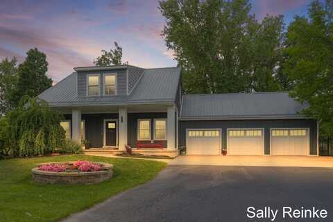 303 Broman Street NE, Sparta, MI 49345