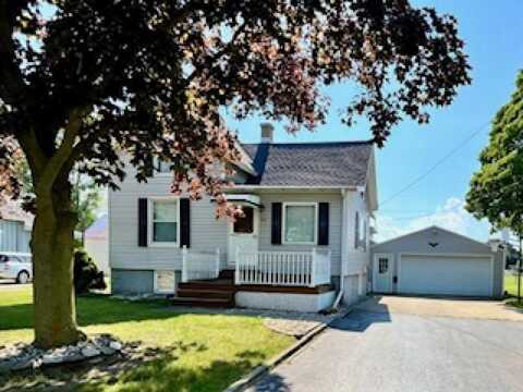 64 Auch Street, Sebewaing, MI 48759