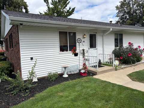5001 Green Meadows Road, Kalamazoo, MI 49009