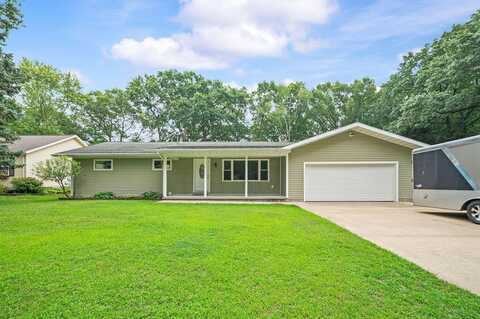 2720 Wildwood Lane, Stevensville, MI 49127