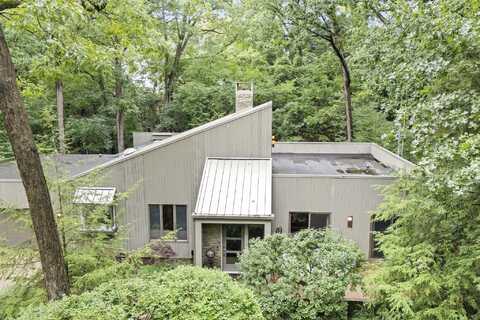4152 Hillside Trail, New Buffalo, MI 49117
