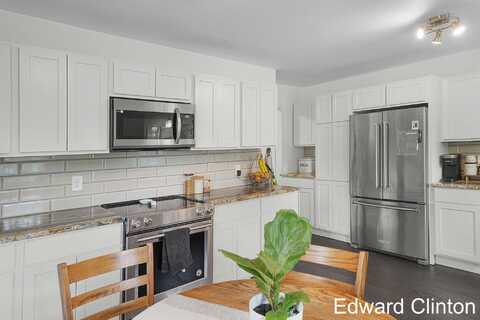 2024 7th Street NW, Grand Rapids, MI 49504
