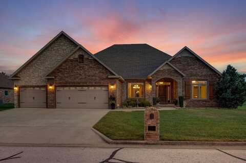 910 W Lorenza Drive, Nixa, MO 65714