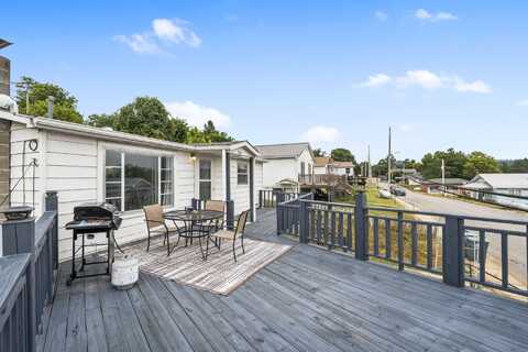 18109 2nd Street, Eminence, MO 65466
