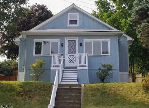 96 Park Ave, Washington, NJ 07882