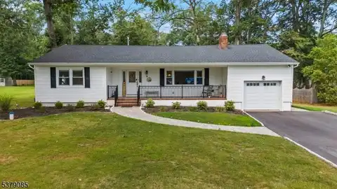 9 Woods Rd, Hillsborough, NJ 08844