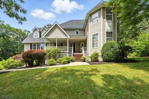 10 Peter Dr, Allamuchy, NJ 07840