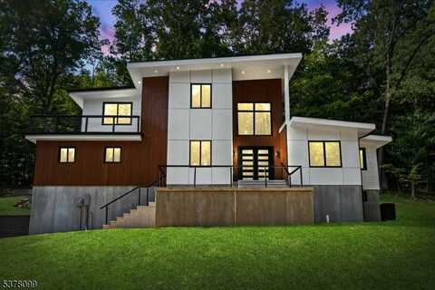 209 Highland Ave, Hampton, NJ 07860