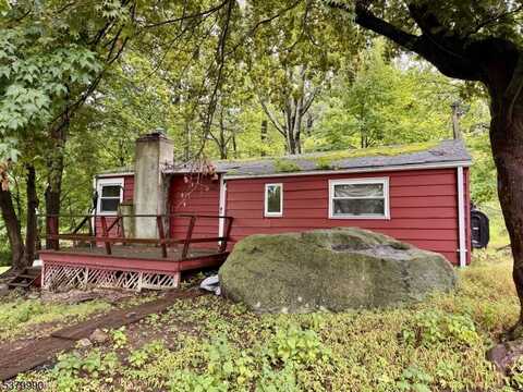 269 Springbrook Trl, Sparta, NJ 07871
