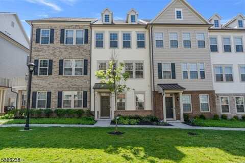 17 Gala Ct, Livingston, NJ 07039