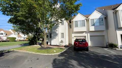 12 Independence Ct, Montville, NJ 07045