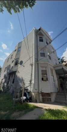 313 S 11Th St, Newark, NJ 07103