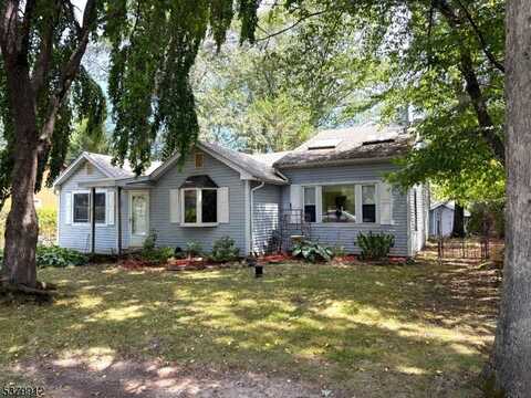61 Oliver Pl, Ringwood, NJ 07456
