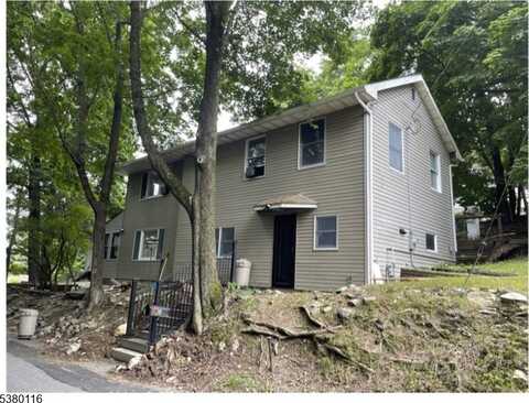 8 Hillside Ave, Stanhope, NJ 07874