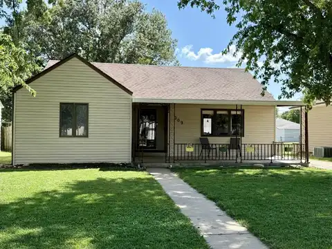 309 Old Manor Rd., Ellinwood, KS 67526